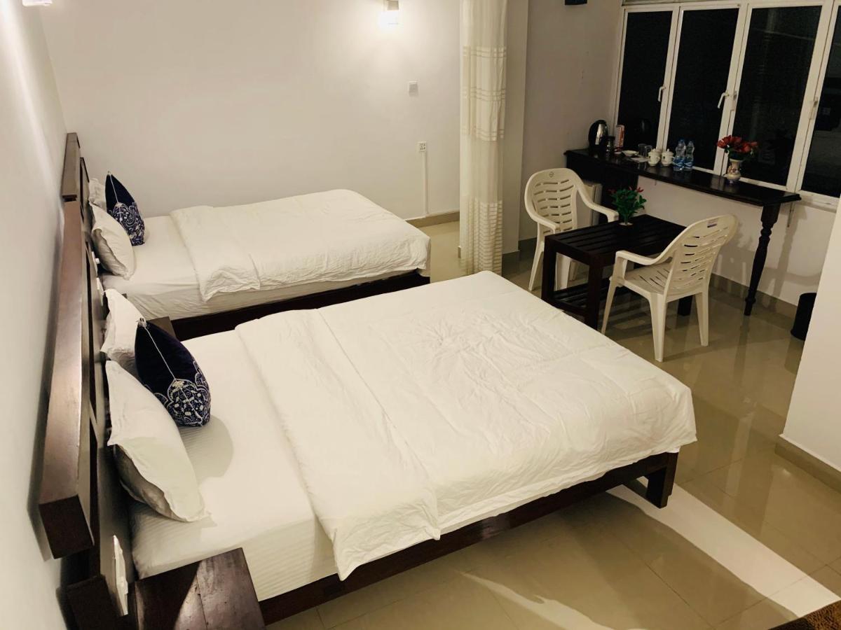 Lavenro Hotel & Resort Deniyaya Eksteriør billede