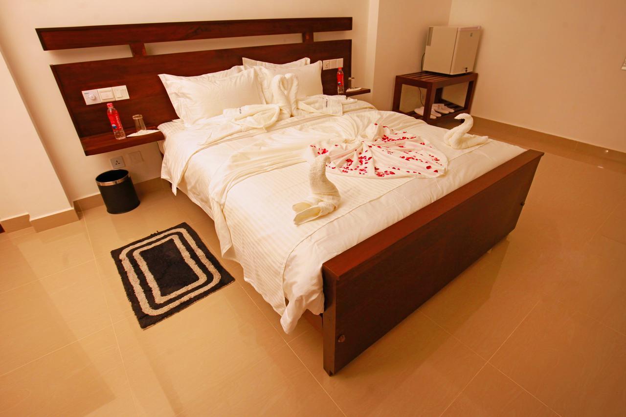 Lavenro Hotel & Resort Deniyaya Eksteriør billede